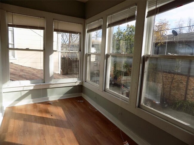 Building Photo - 1624 Bonnie Brae St