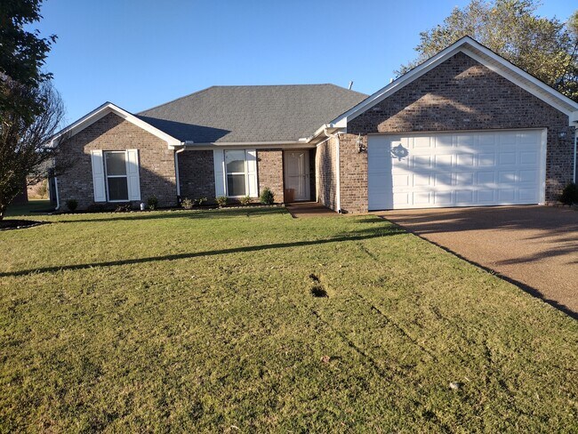 Primary Photo - 115 Romie Dr
