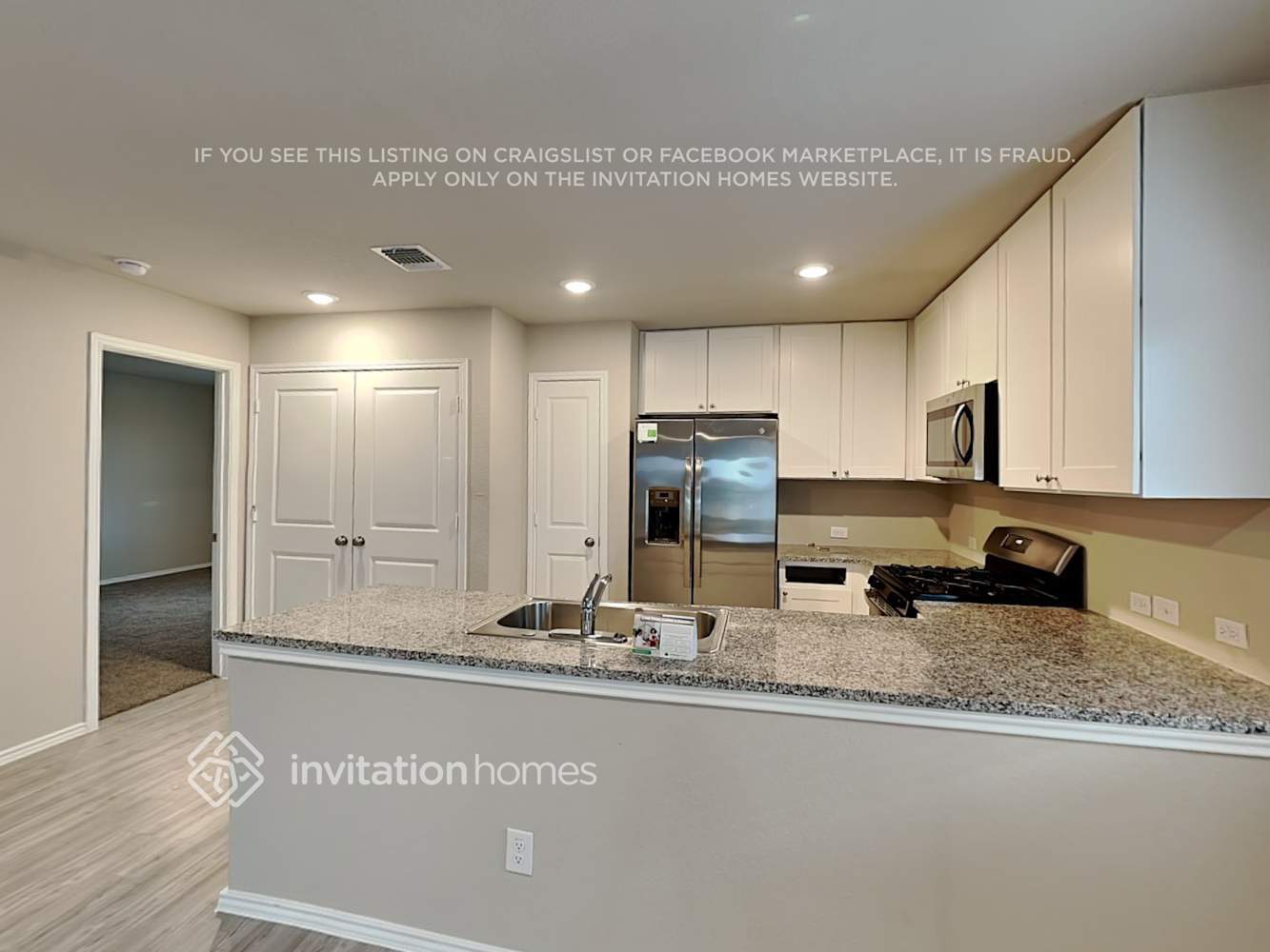 Building Photo - 7319 Avila Vis