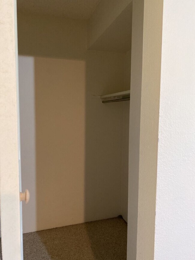 Building Photo - 1705 Heatheridge Rd