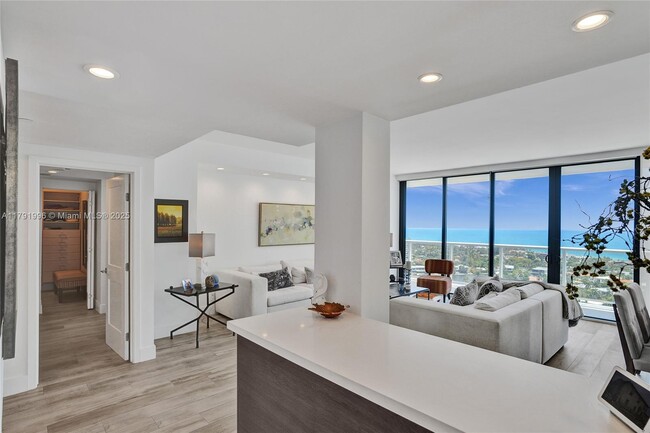 Building Photo - 20281 E Country Club Dr