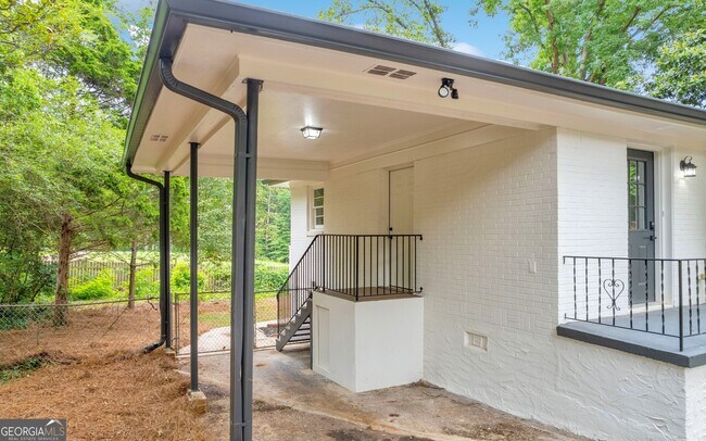 Building Photo - 5506 Alder Dr