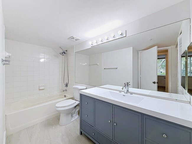 Building Photo - Super Cozy 2 bedroom in Desirable Neighborhood in coconut creek