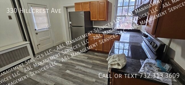 Building Photo - 330 Hillcrest Ave