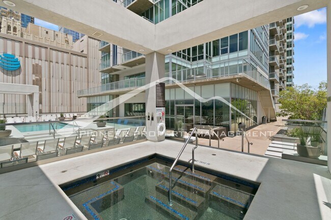 Building Photo - Luxury Condo with Stunning Views and Central AC