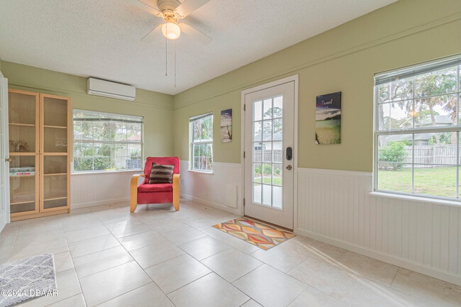 Building Photo - 6236 Clover Bend Dr