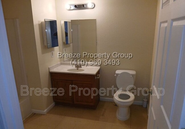 Building Photo - 524 Nova St