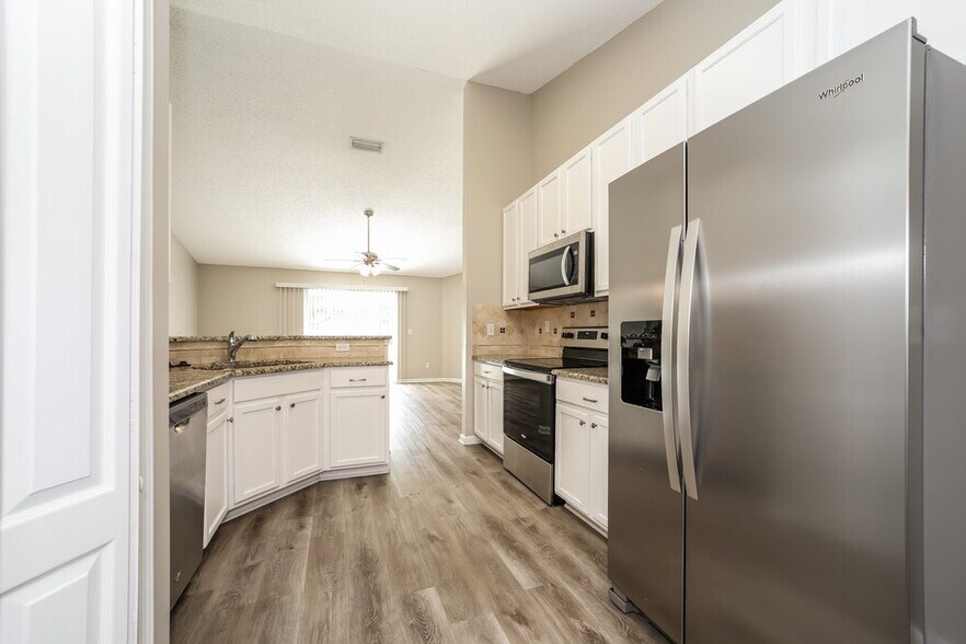 Building Photo - 45 Perry Creek Dr