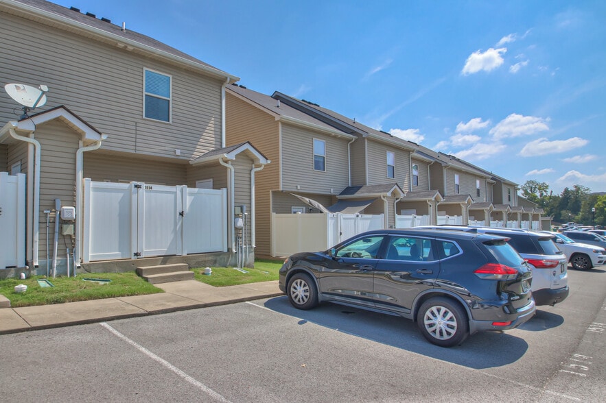 2 dedicated parking spots - 1514 Sprucedale Dr