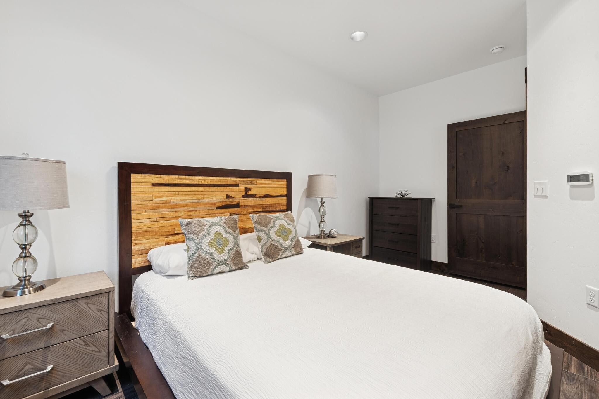 Building Photo - 1840 Baker Ave