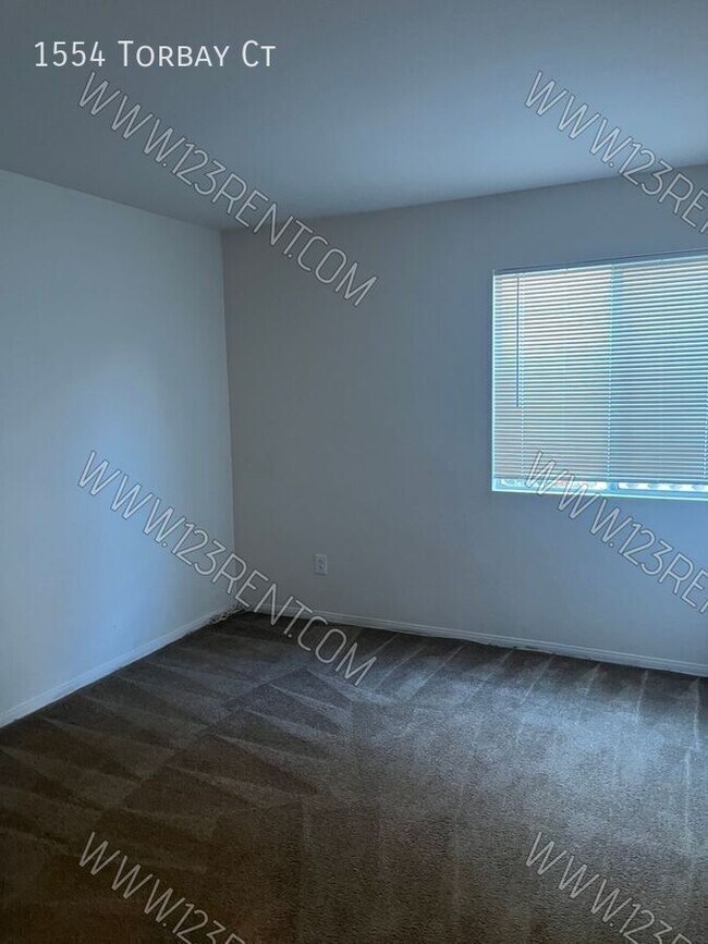 Building Photo - 1554 Torbay Ct