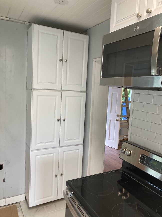 Building Photo - 108 S Main St