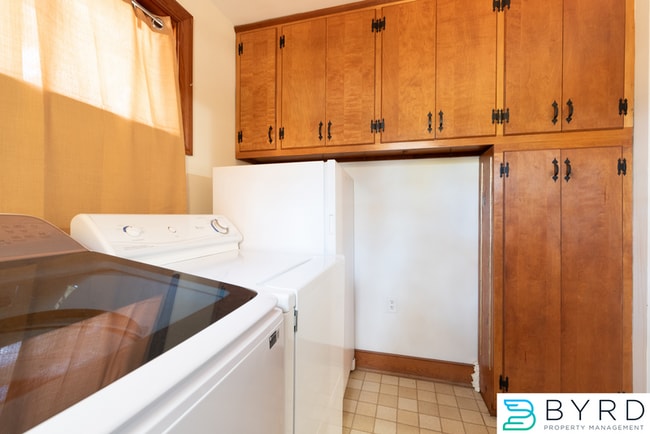 Building Photo - 2144 Skipwith Rd