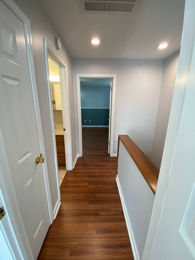 Hallway - 569 Campbells Creek Dr