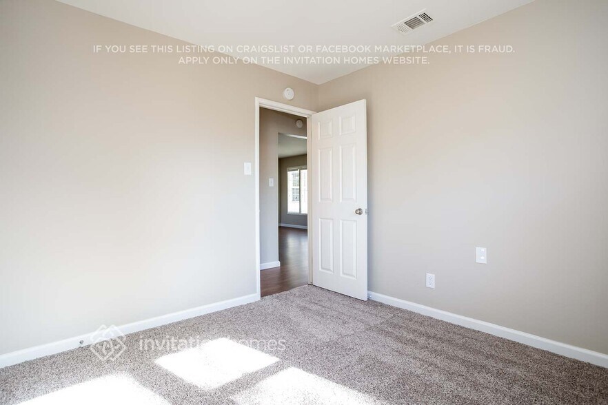 Building Photo - 548 B St