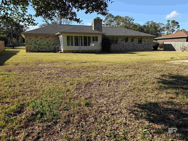 Building Photo - 22022 Nelson St