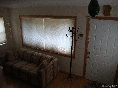 Building Photo - 25 Elm St