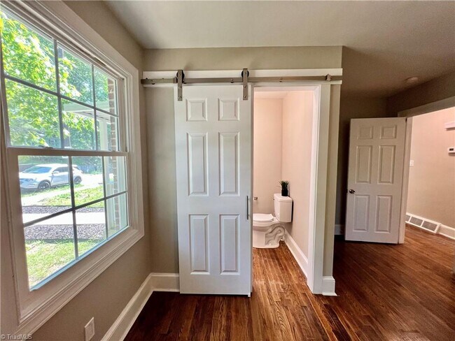 Building Photo - 1919 Maryland Ave