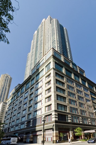 Building Photo - 100 E Huron St
