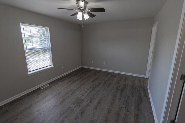 Building Photo - 1403 Bodie Dr