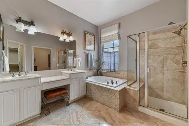 Building Photo - 2 Bed 2.5 Bath in Lewisville