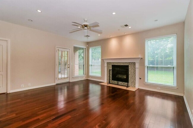 Building Photo - 5357 Austral Loop