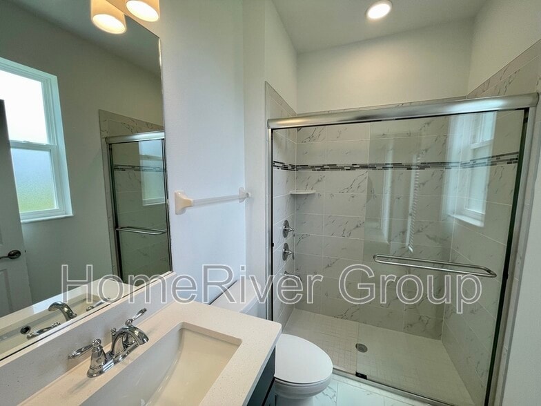 Building Photo - 10701 New Morning Dr