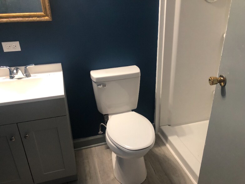 Building Photo - 7613 Hwy 58