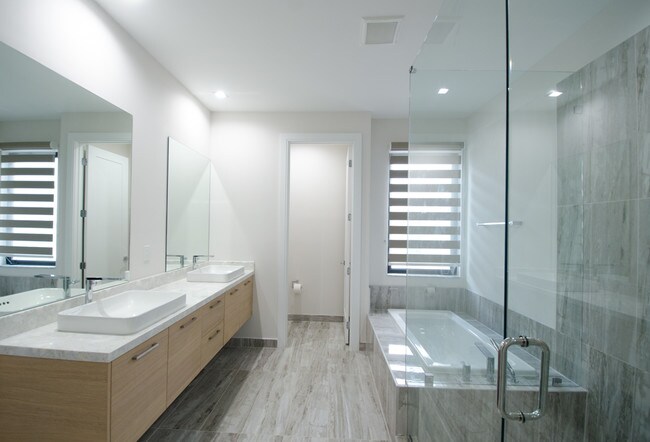 Building Photo - 8436 N W 51st Terrace