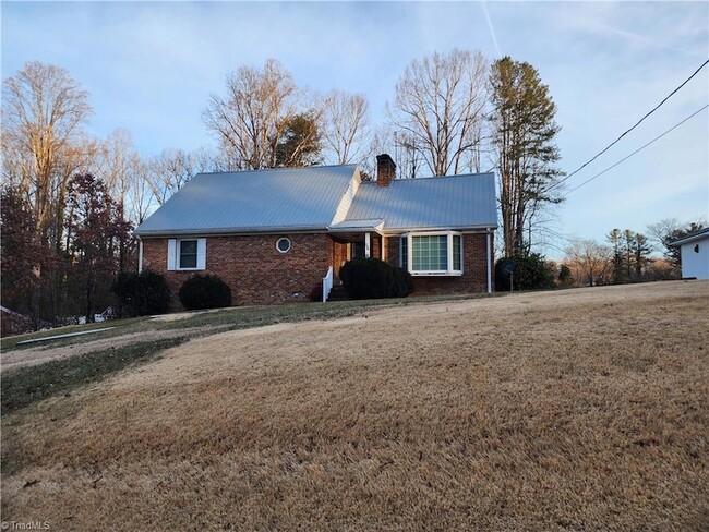 Building Photo - 226 Wrenn Ave
