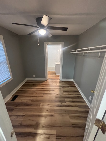 Building Photo - 701 Fanning St