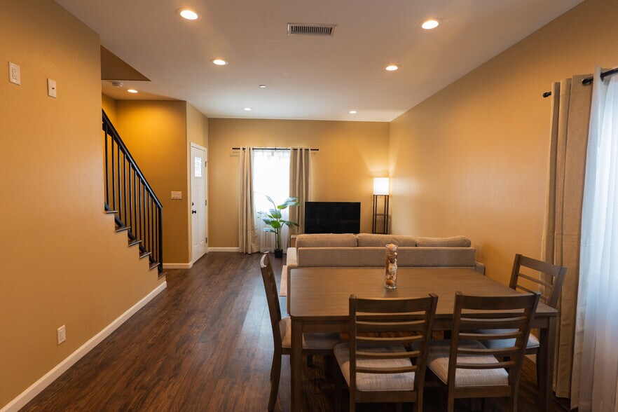 Living room & Kitchen - 938 S Bernal Ave