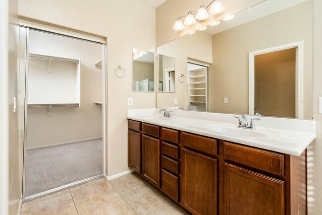 Building Photo - 17525 W Larkspur Dr