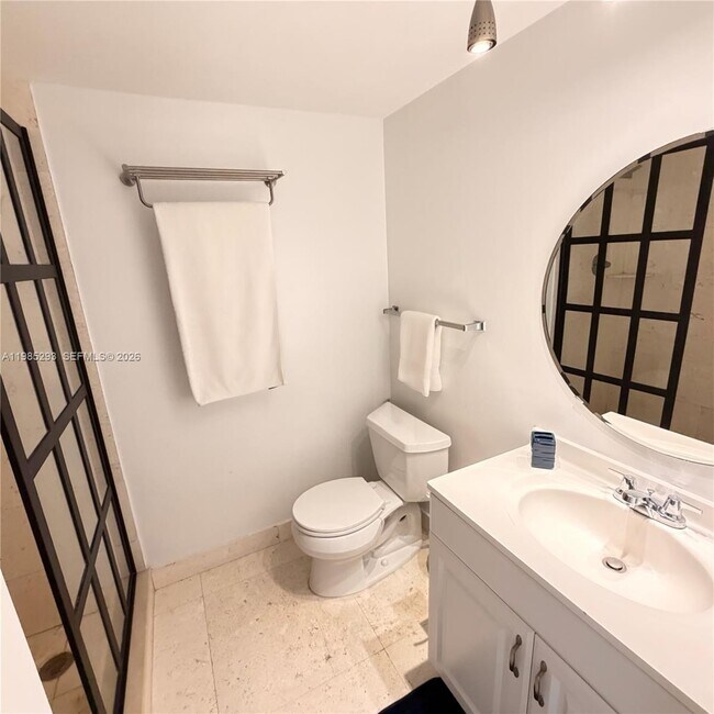 Building Photo - 5700 Collins Ave