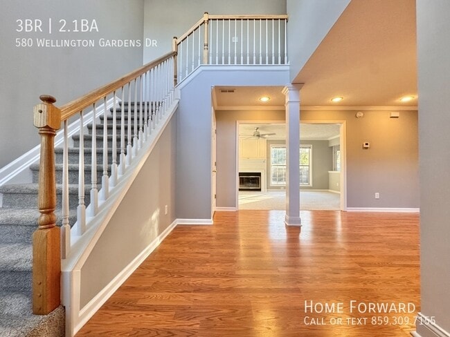 Building Photo - 580 Wellington Gardens Dr