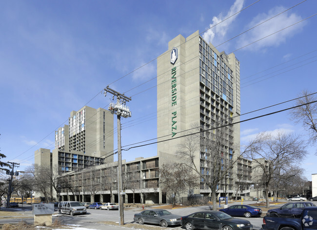 Building Photo - Riverside Plaza