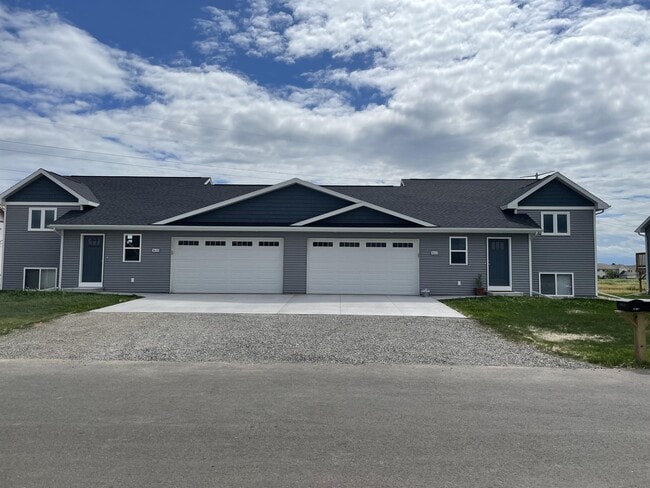 Building Photo - 3887 E Rubyred Dr