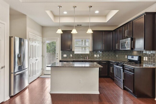 Building Photo - 9912 Milla Cir