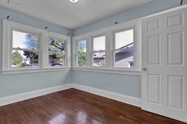 Building Photo - 2475 Indianola Ave