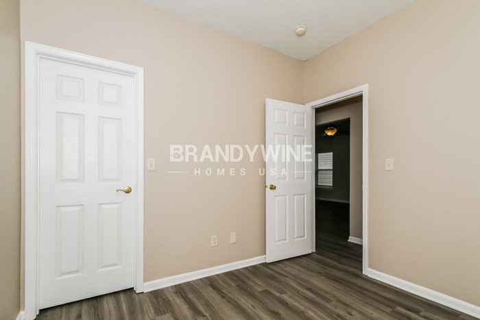 Building Photo - 7215 Parklake Pl