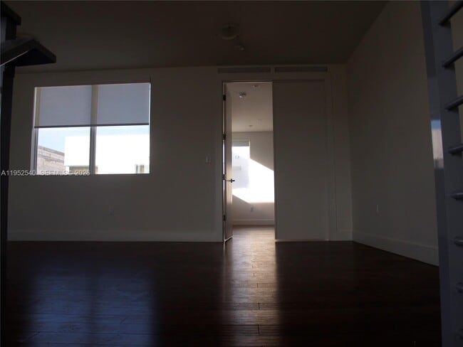 Building Photo - 10053 NW 76th Terrace