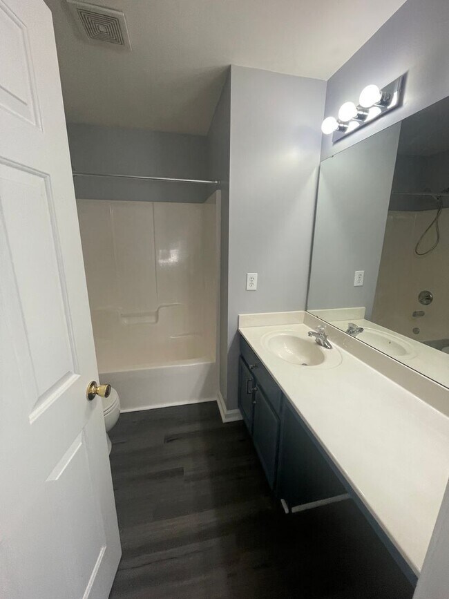 Building Photo - Lovely 3 Bedroom Home in Greer Near Gibb S...