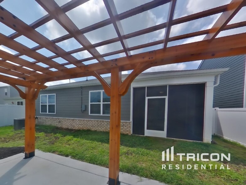 Building Photo - 5351 Owens Ln