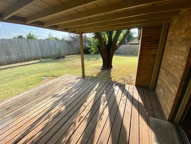 Building Photo - Beautiful Home in NW OKC -Available Now!