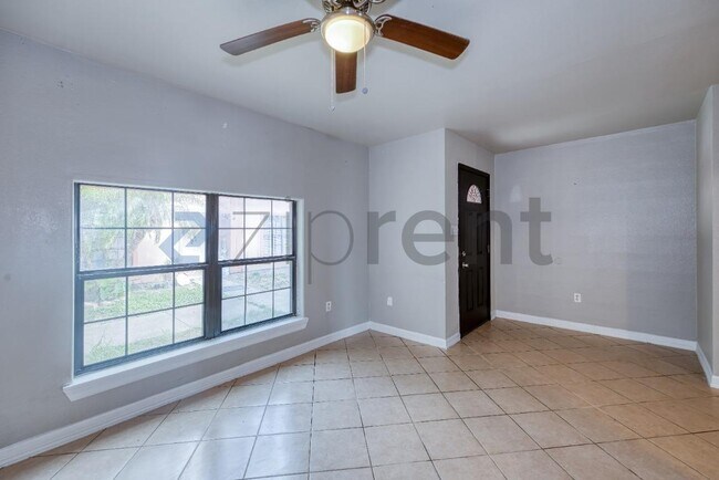 Building Photo - 815 E Sugarcane Dr