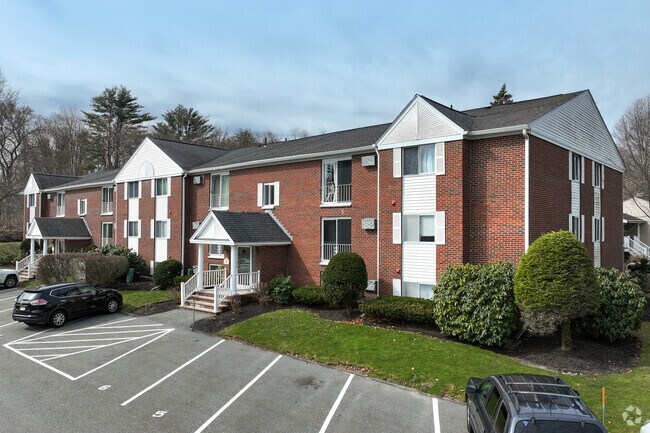 Primary Photo - Birchwood Pointe