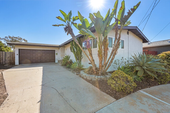 Building Photo - 4202 Dakota Dr