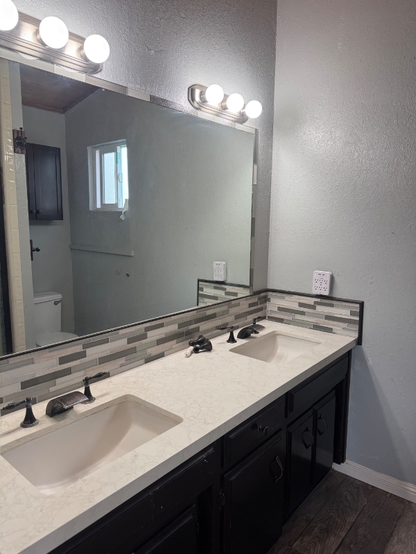 Building Photo - 4859 Stuart Dr