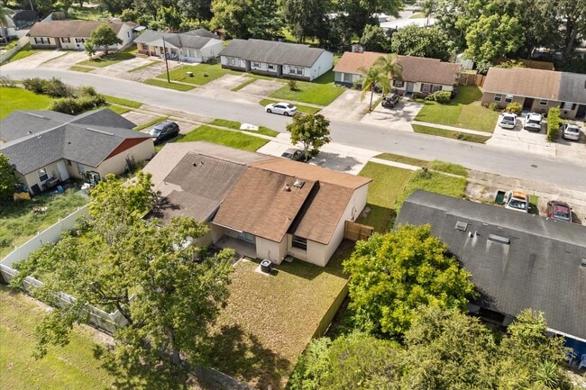 Building Photo - 6921 Longmeade Ln
