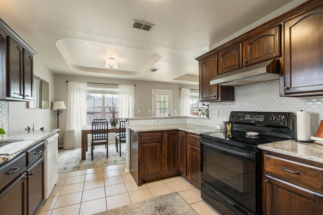 Building Photo - 208 Ramon Cardenas Dr